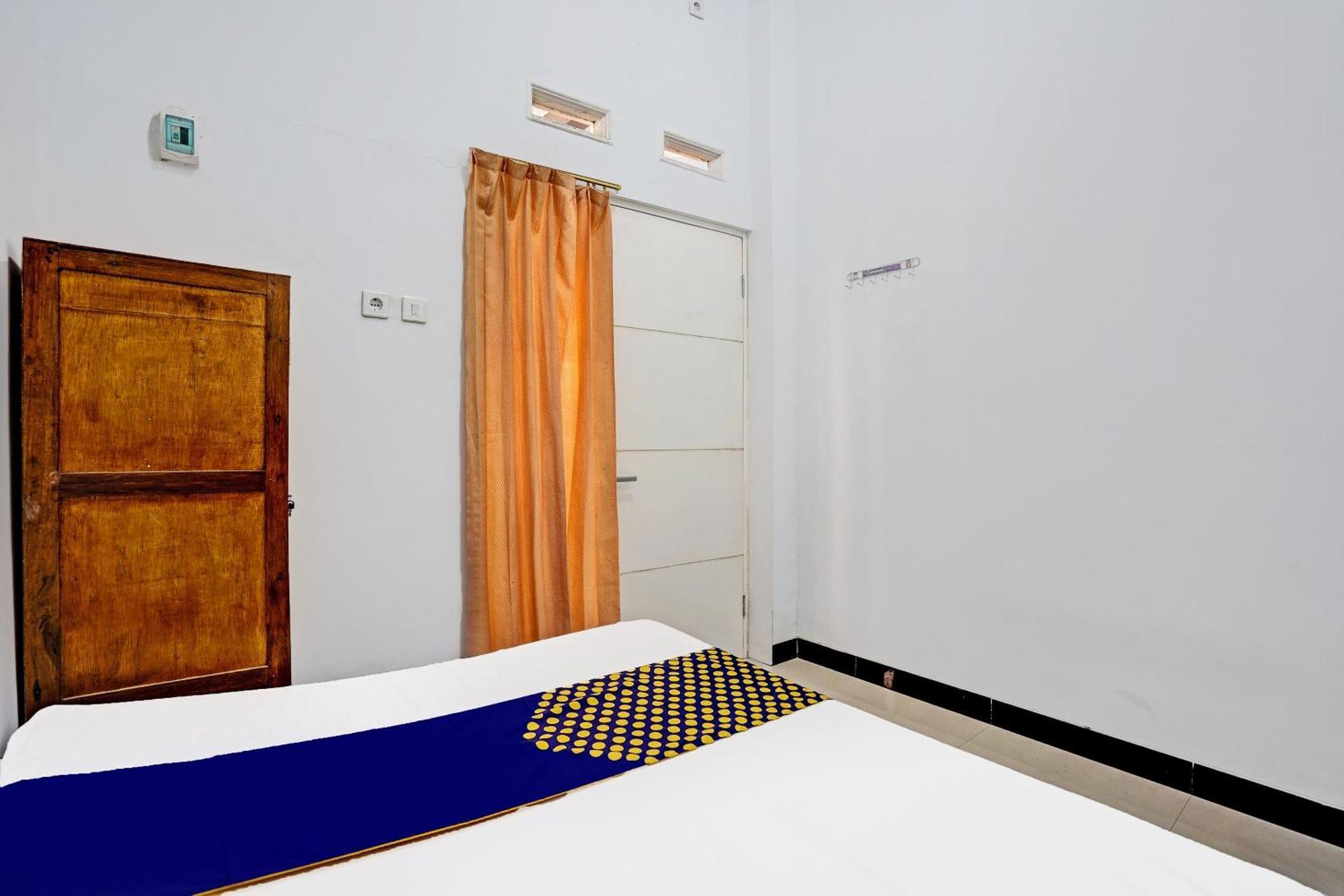 Oyo Life 91866 Paradise Ok Kost Syariah Mojokerto 외부 사진