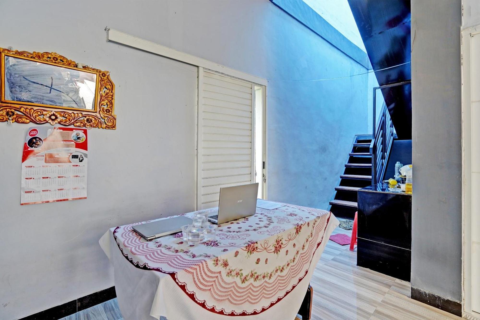 Oyo Life 91866 Paradise Ok Kost Syariah Mojokerto 외부 사진
